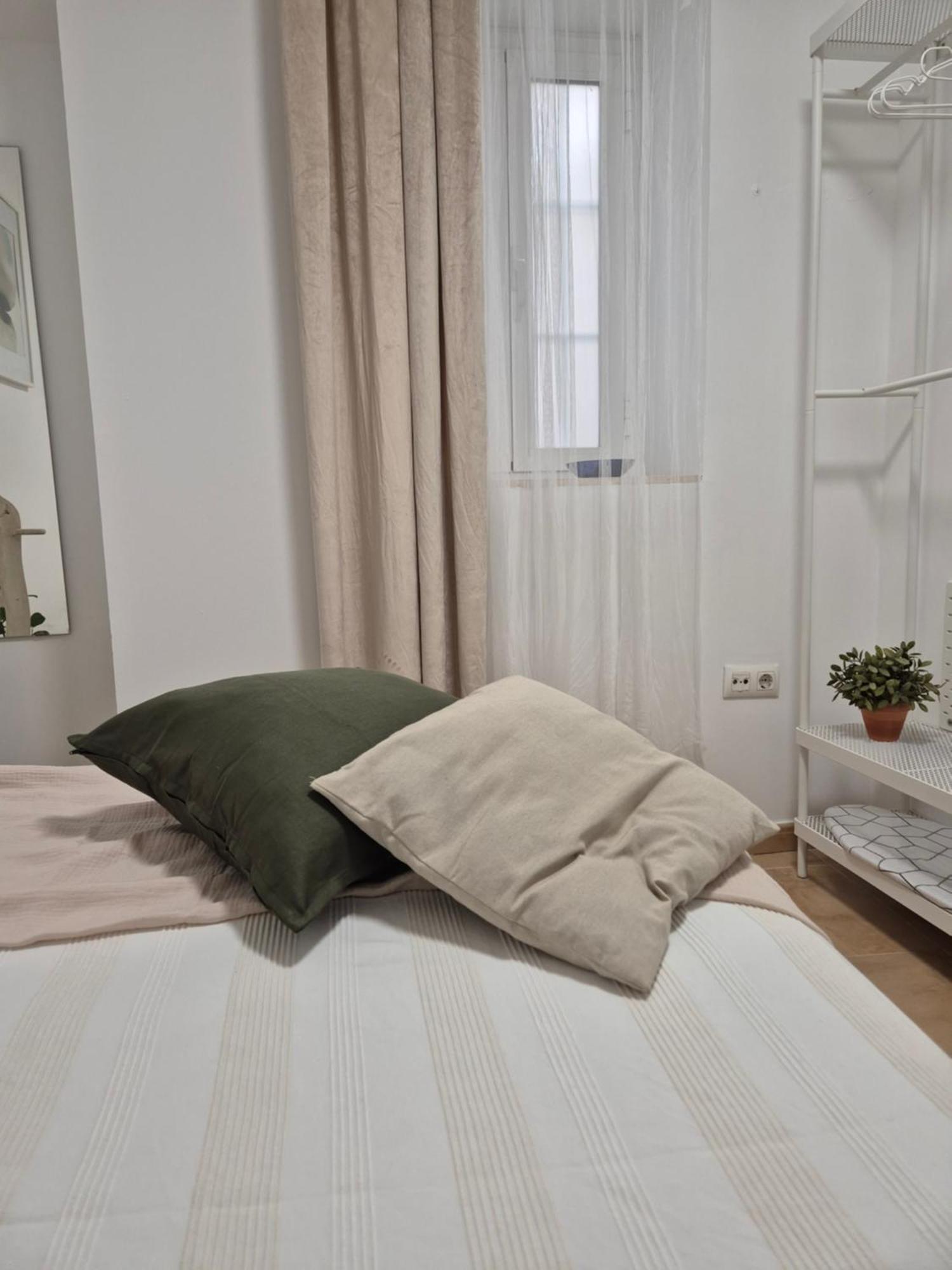 Hostfy Centro San Roman Севилья Экстерьер фото