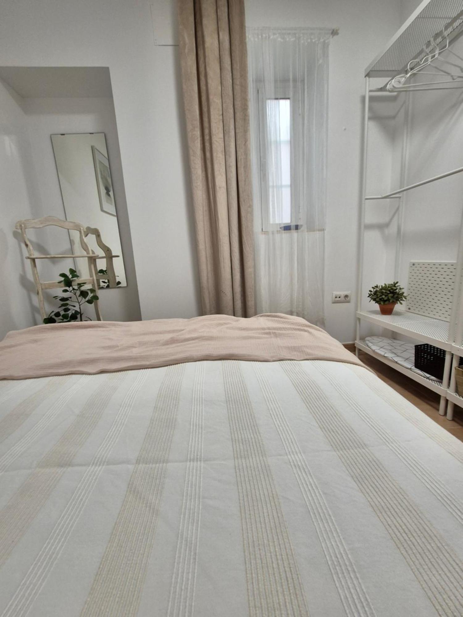 Hostfy Centro San Roman Севилья Экстерьер фото